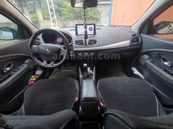 Boyasız değişensiz bol ekstralı bakımlı araç Megane 4 Takas Olur