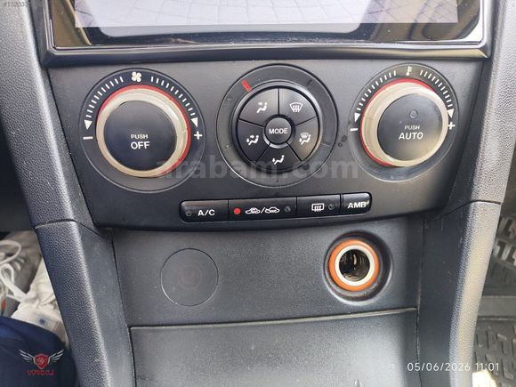 YÜREKLİ'DEN MAZDA 3 SANROUFLU 1.6 DYNAMİC+lpg