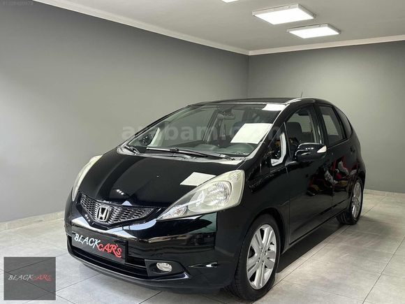2011 HONDA JAZZ 1.4 FUN PLUS OTOMATİK CAM TAVAN 145.000 KM'DE