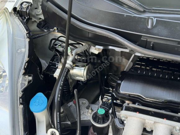 2011 MODEL 1.4 HONDA JAZZ FUN PLUS SHİFT CAM TAVANLI OTOMATİK