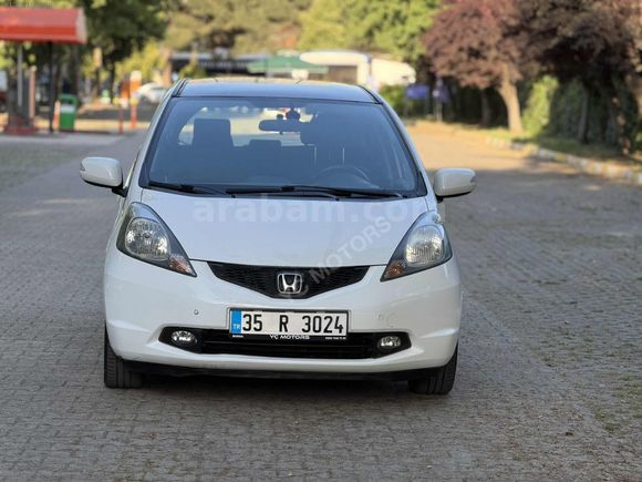 2011 MODEL 1.4 HONDA JAZZ FUN PLUS SHİFT CAM TAVANLI OTOMATİK