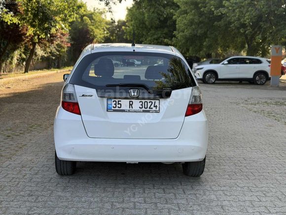 2011 MODEL 1.4 HONDA JAZZ FUN PLUS SHİFT CAM TAVANLI OTOMATİK