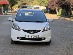 2011 MODEL 1.4 HONDA JAZZ FUN PLUS SHİFT CAM TAVANLI OTOMATİK