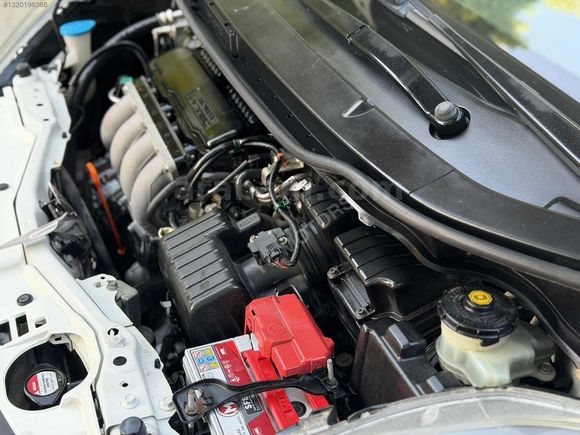 2011 MODEL 1.4 HONDA JAZZ FUN PLUS SHİFT CAM TAVANLI OTOMATİK