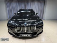 BAYİ 2025 BMW İ7 xDRIVE60 /A.AKS/THEATRE/MSJ/B&W/ SOĞUTMA 21JNT
