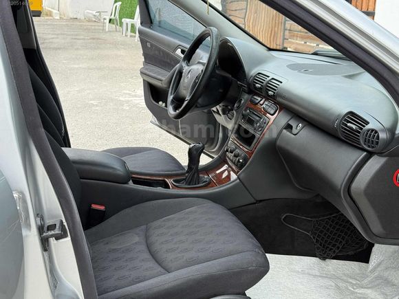 TR'de TEK 169.000KM'de KOLEKSİYONLUK C200CDI CLASİC