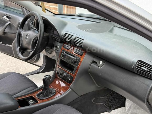 TR'de TEK 169.000KM'de KOLEKSİYONLUK C200CDI CLASİC