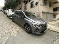 Sahibinden Renault Clio 1.0 TCe Touch 2023 Model İstanbul 38.400 km Gri (titanyum)