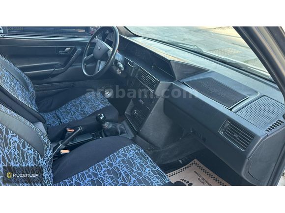 KUZENLER'den Değişensiz, Hasar kayıtsız, 3 parça boyalı TİPO S