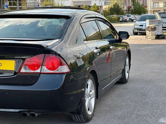 EMSALSİZ TEMİZLİKTE DEĞİŞENSİZ ELEGANS HONDA MANUEL