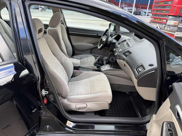 2011 MAKYAJLI KASA ELEGANCE OTOMATİK CİVİC