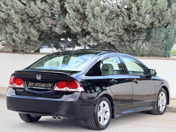 2011 MAKYAJLI KASA ELEGANCE OTOMATİK CİVİC