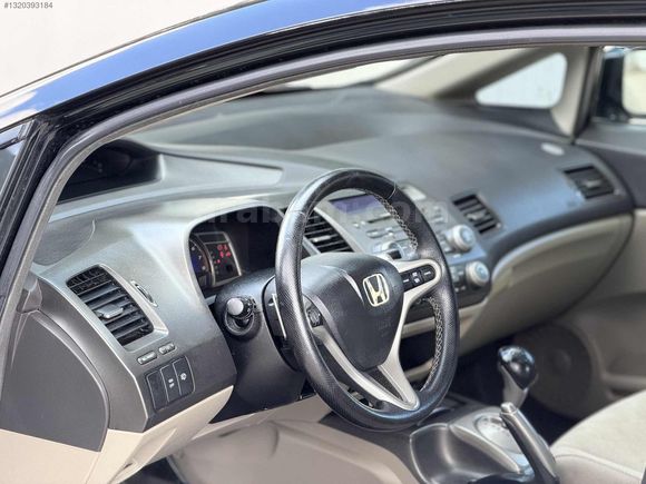 2011 MAKYAJLI KASA ELEGANCE OTOMATİK CİVİC