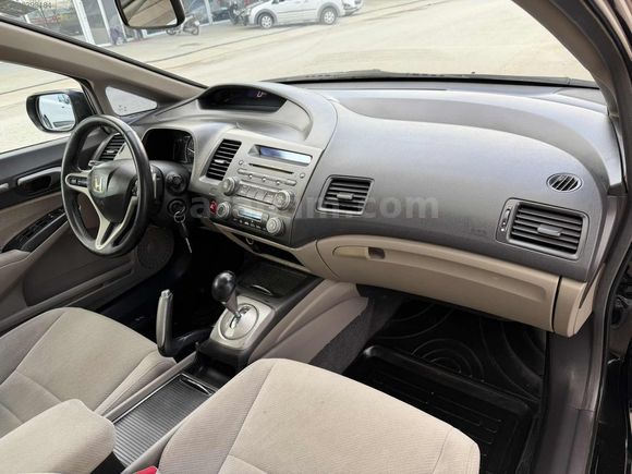 2011 MAKYAJLI KASA ELEGANCE OTOMATİK CİVİC