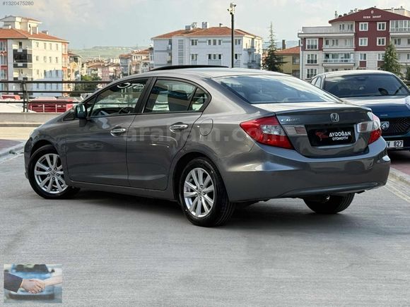 2012 FD 6 CIVIC DEGİŞENSİZ CAM GİBİ 94 BİN KMDE ELEGANCE SANROOF