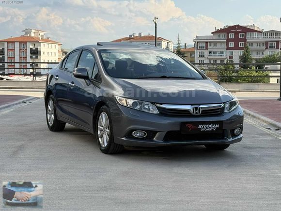 2012 FD 6 CIVIC DEGİŞENSİZ CAM GİBİ 94 BİN KMDE ELEGANCE SANROOF
