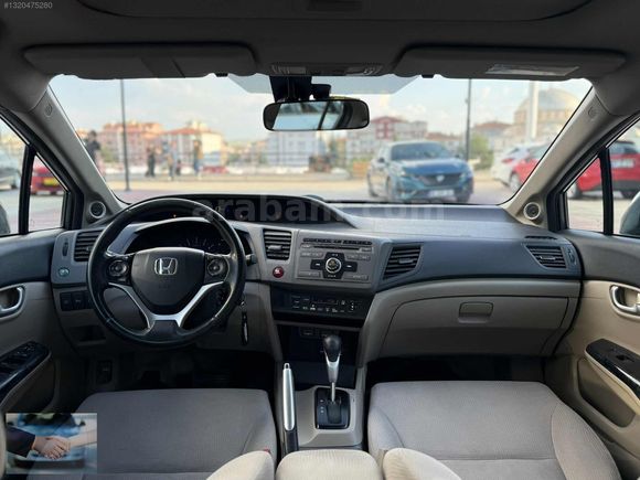 2012 FD 6 CIVIC DEGİŞENSİZ CAM GİBİ 94 BİN KMDE ELEGANCE SANROOF