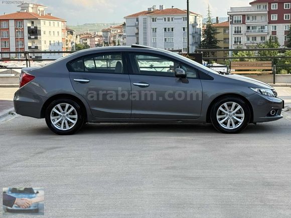 2012 FD 6 CIVIC DEGİŞENSİZ CAM GİBİ 94 BİN KMDE ELEGANCE SANROOF