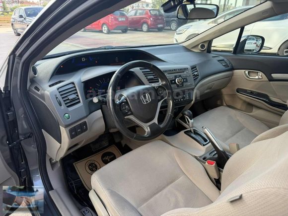 2012 FD 6 CIVIC DEGİŞENSİZ CAM GİBİ 94 BİN KMDE ELEGANCE SANROOF