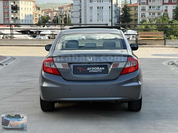2012 FD 6 CIVIC DEGİŞENSİZ CAM GİBİ 94 BİN KMDE ELEGANCE SANROOF