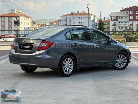 2012 FD 6 CIVIC DEGİŞENSİZ CAM GİBİ 94 BİN KMDE ELEGANCE SANROOF