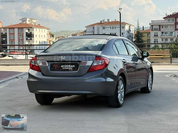 2012 FD 6 CIVIC DEGİŞENSİZ CAM GİBİ 94 BİN KMDE ELEGANCE SANROOF