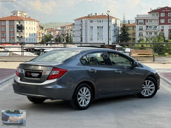 2012 FD 6 CIVIC DEGİŞENSİZ CAM GİBİ 94 BİN KMDE ELEGANCE SANROOF