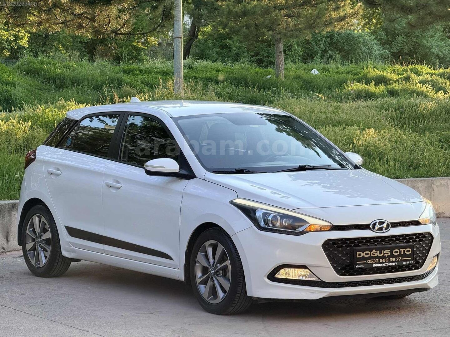 Galeriden Hyundai i20 1.2 MPI Elite 2015 Model Kütahya 64.500 km Beyaz 7
