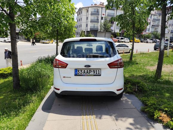 FORD/BMAX/DEĞİŞENSİZ/DÜŞÜK KM/K. KARTI İMKANI