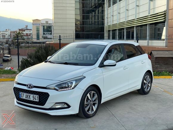 2018 MODEL HYUNDAİ İ20 1.4 CRDİ STYLE 153 BİN KİLOMETREDE/DİZEL