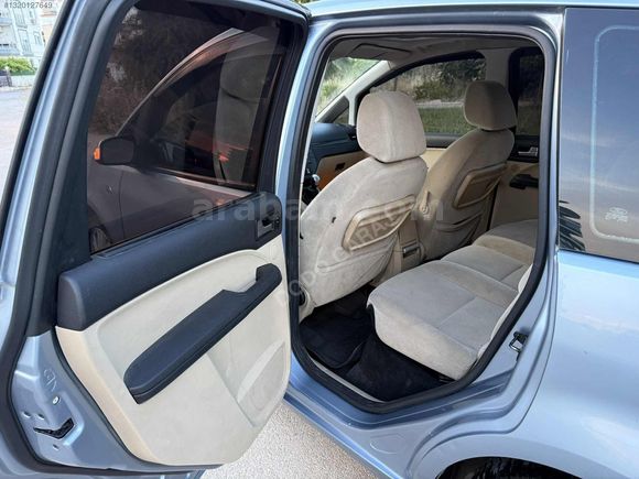 EMSALSİZ SANROFLU FUL PAKET C-MAX KREDİYE UYGUN