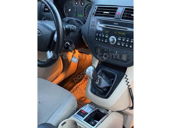 EMSALSİZ SANROFLU FUL PAKET C-MAX KREDİYE UYGUN
