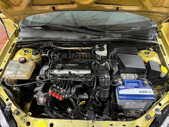 Sahibinden Ford Focus 1.6 Ambiente 2000 Model  300.000 km Sarı
