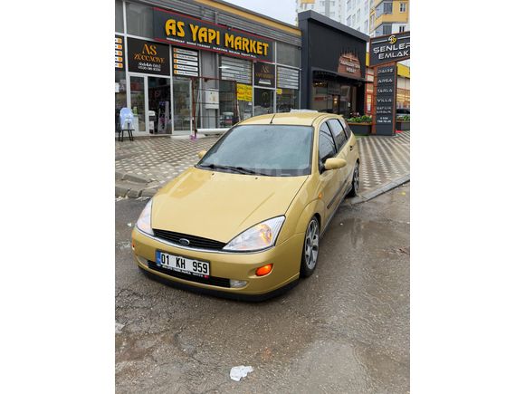 Sahibinden Ford Focus 1.6 Ambiente 2000 Model  300.000 km Sarı