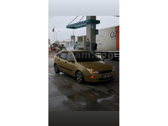 Sahibinden Ford Focus 1.6 Ambiente 2000 Model  300.000 km Sarı