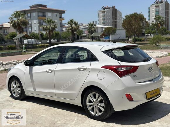 2013 model _HYUNDAİ İ30 _ 1.6CRDİ - 128HP _STYLE + İÇ BEJ DÖŞEME