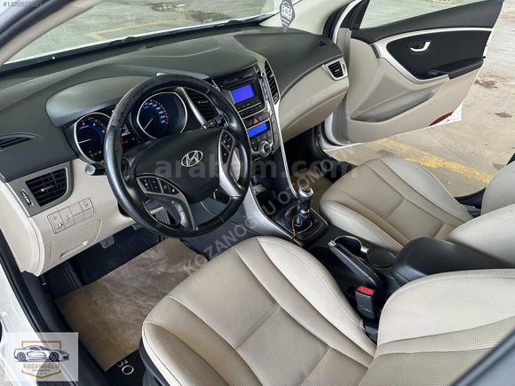2013 model _HYUNDAİ İ30 _ 1.6CRDİ - 128HP _STYLE + İÇ BEJ DÖŞEME