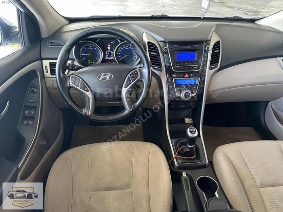 2013 model _HYUNDAİ İ30 _ 1.6CRDİ - 128HP _STYLE + İÇ BEJ DÖŞEME