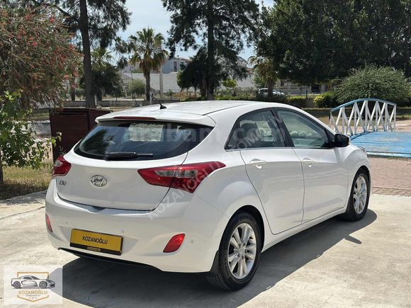 2013 model _HYUNDAİ İ30 _ 1.6CRDİ - 128HP _STYLE + İÇ BEJ DÖŞEME