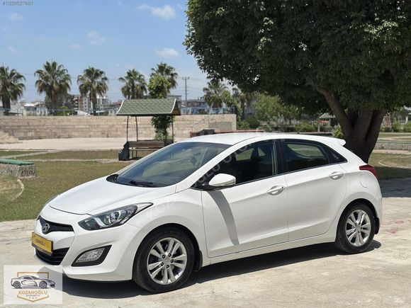 2013 model _HYUNDAİ İ30 _ 1.6CRDİ - 128HP _STYLE + İÇ BEJ DÖŞEME