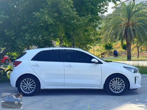 TAŞAR OTOMOTİV DEN 2017 KİA RİO DİZEL SANRUFLU
