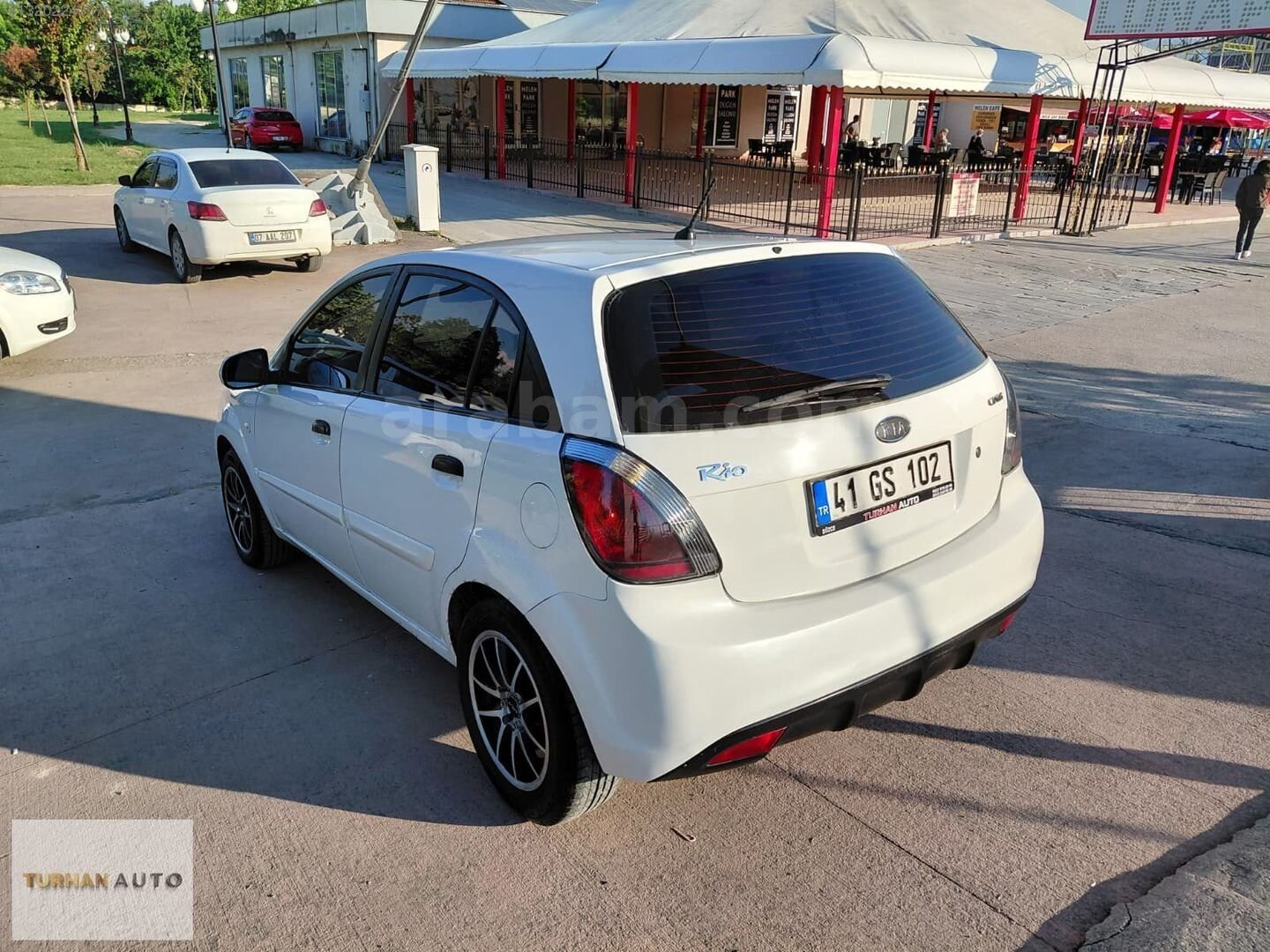 Galeriden Kia Rio 1.5 CRDi Trend 2011 Model Düzce 480.000 km Beyaz 4