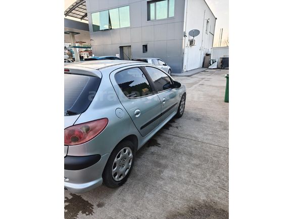 2005 Model Değişensiz Peugeot 206 1.4 XT