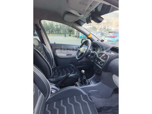 2005 Model Değişensiz Peugeot 206 1.4 XT