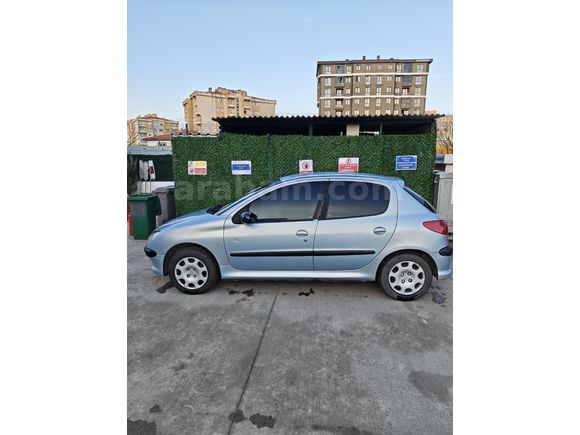 2005 Model Değişensiz Peugeot 206 1.4 XT