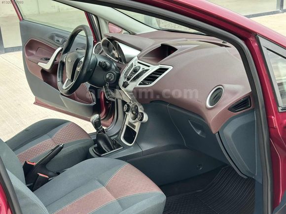 2011 FORD FİESTA 1.4 TİTANİUM "155" BİNDE CAM GİBİ