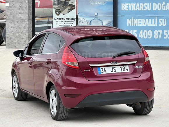 2011 FORD FİESTA 1.4 TİTANİUM "155" BİNDE CAM GİBİ
