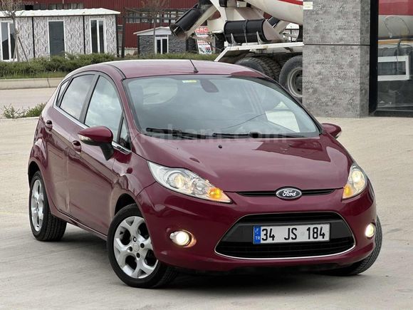 2011 FORD FİESTA 1.4 TİTANİUM "155" BİNDE CAM GİBİ
