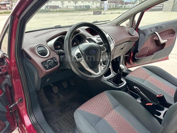 2011 FORD FİESTA 1.4 TİTANİUM "155" BİNDE CAM GİBİ