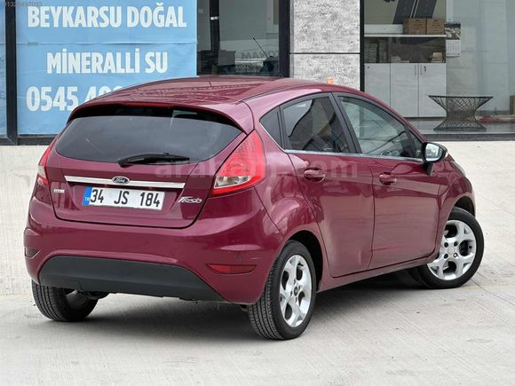 2011 FORD FİESTA 1.4 TİTANİUM "155" BİNDE CAM GİBİ